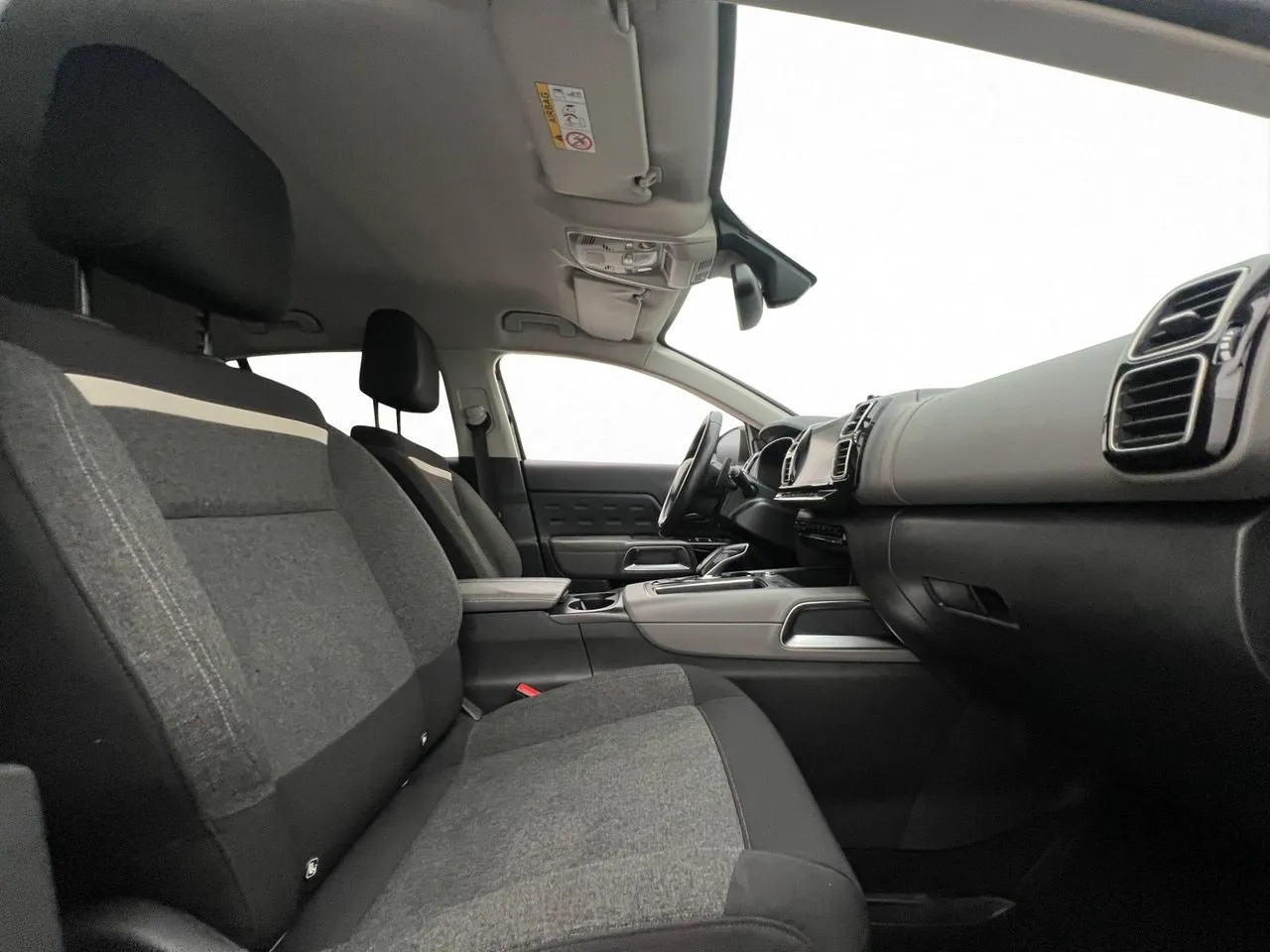 Vehicle image 23
