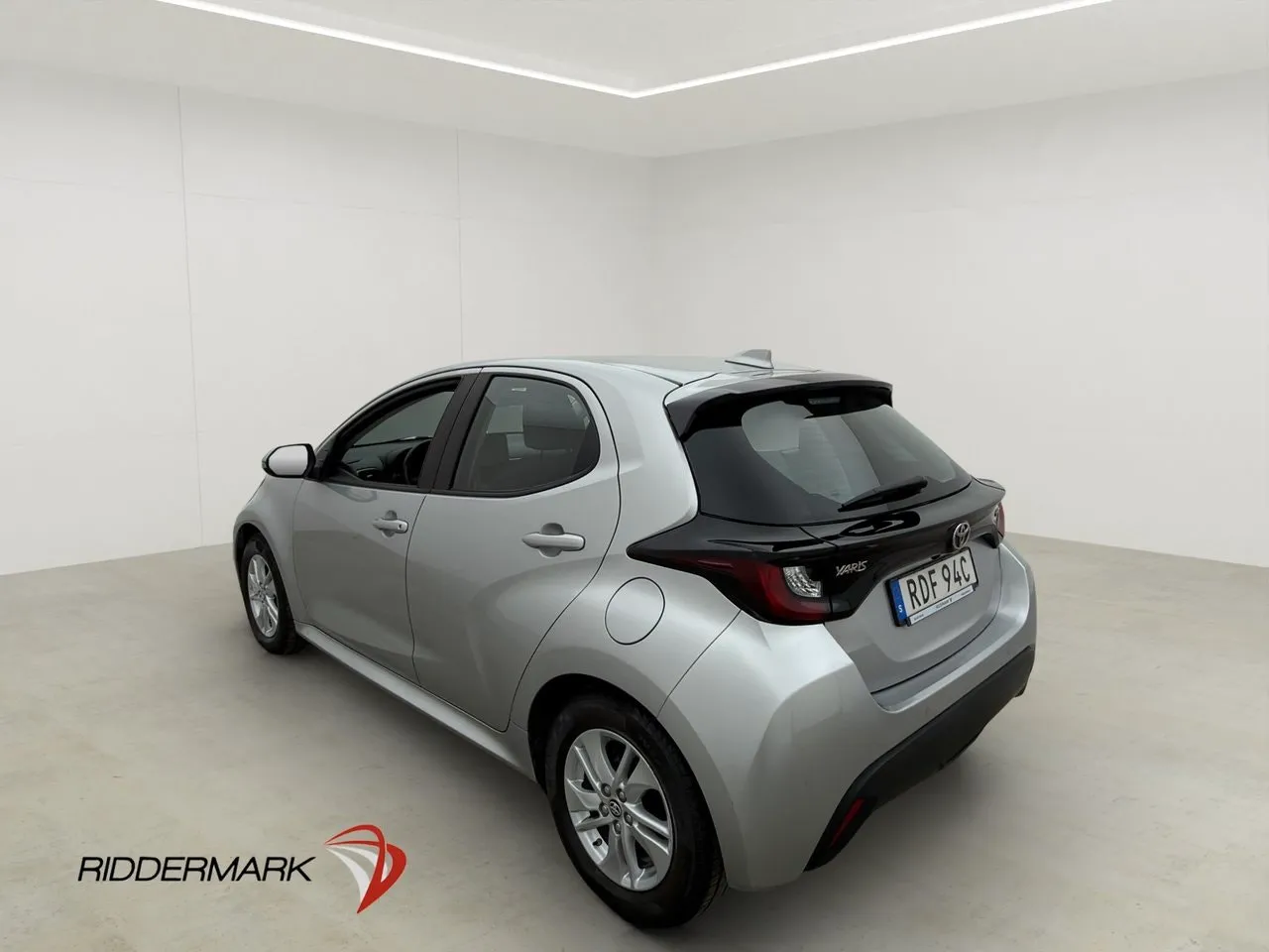 Vehicle image 5