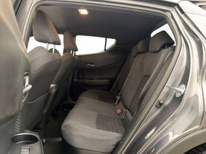 Toyota C-HR bild 28