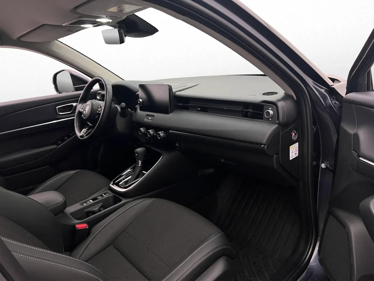 Vehicle image 25