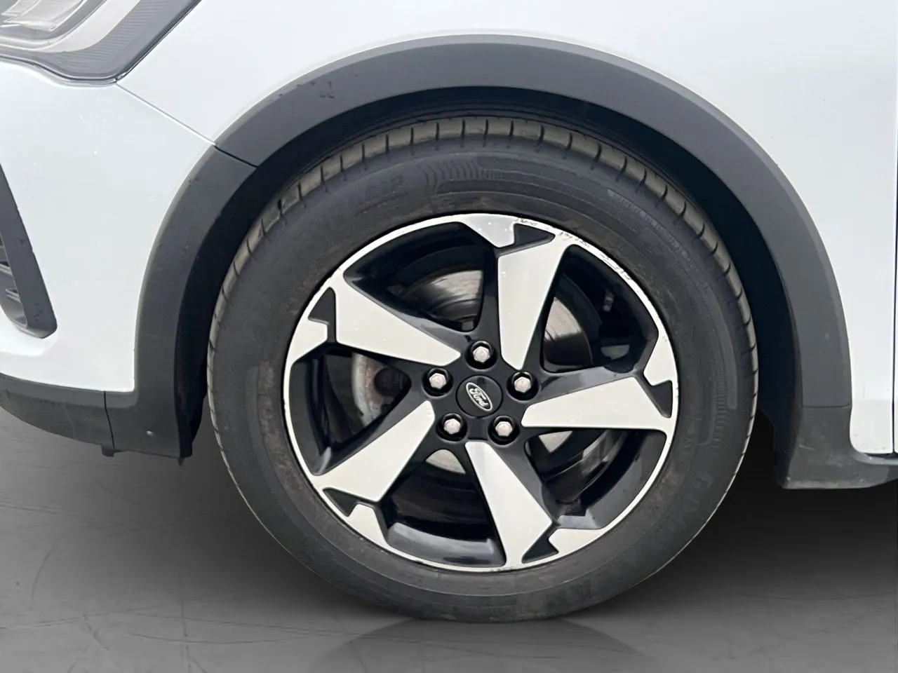 Vehicle image 30