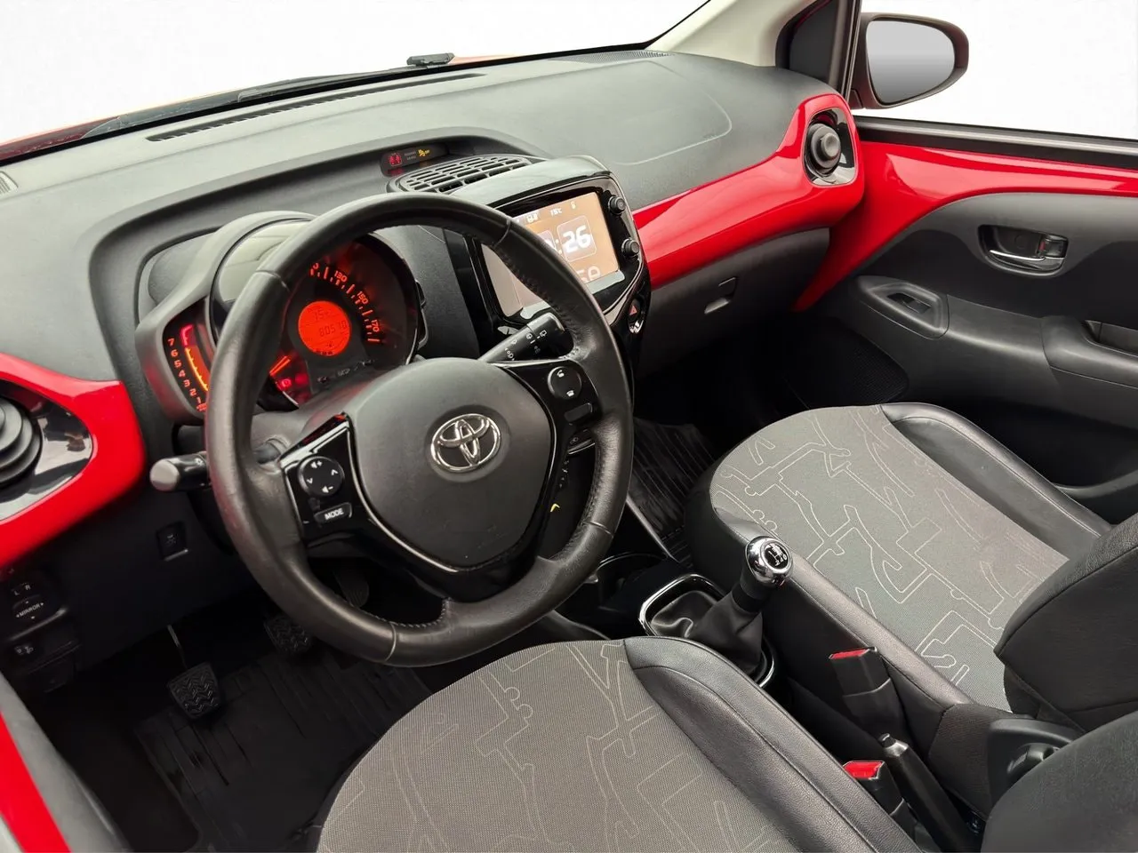 Vehicle image 12