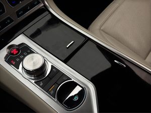 Jaguar XF bild 28