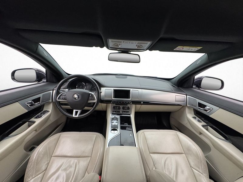 Jaguar XF bild 12