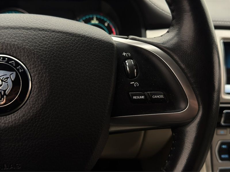 Jaguar XF bild 21