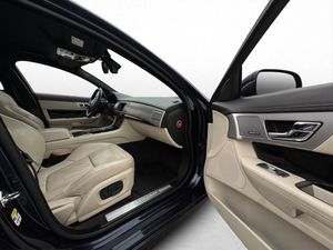 Jaguar XF bild 31