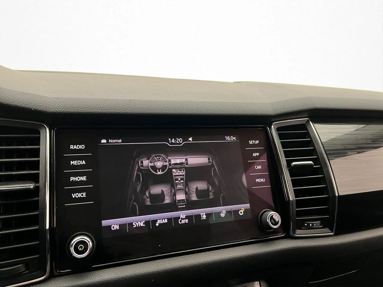 Vehicle image 20