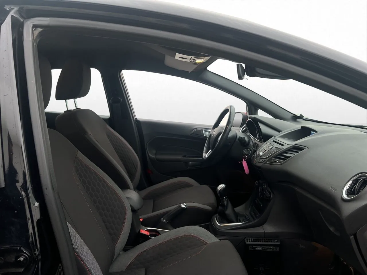 Vehicle image 14