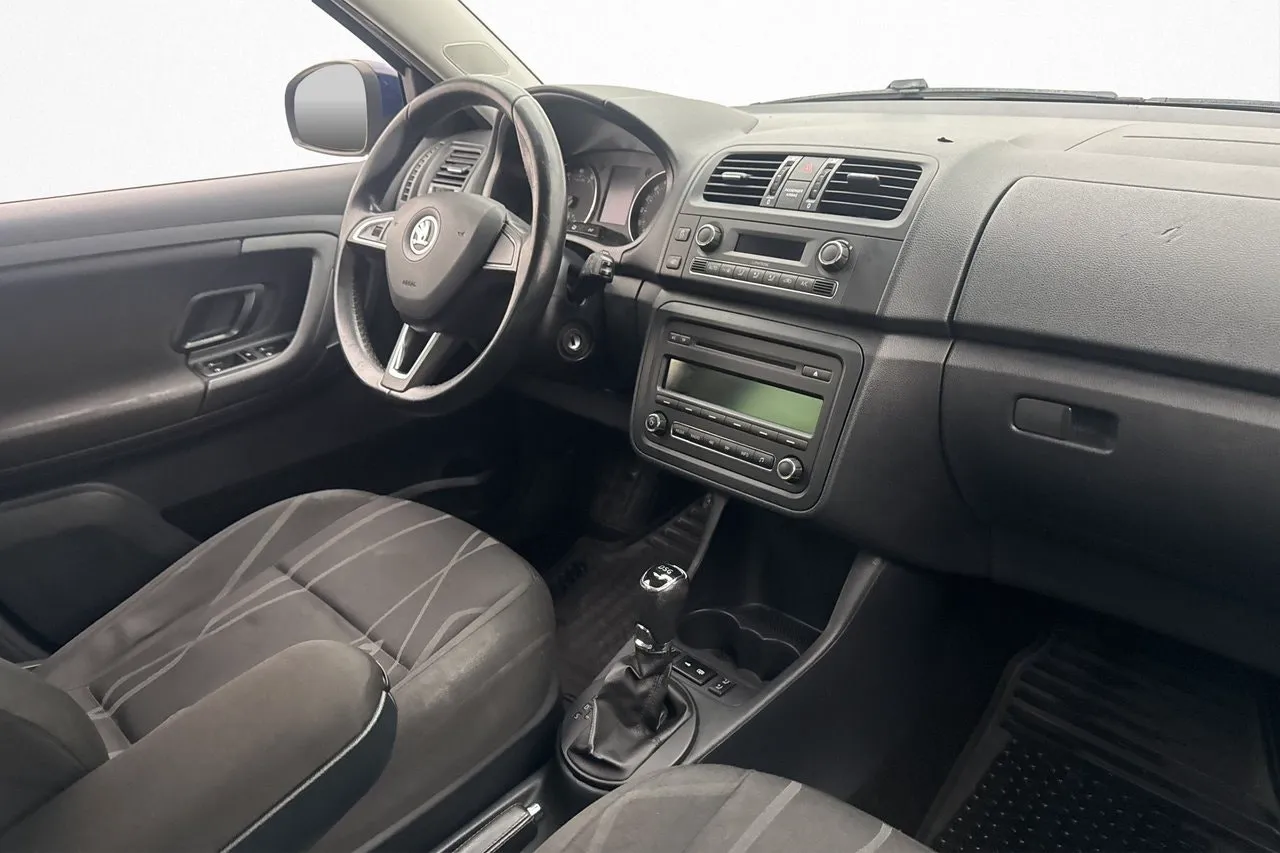 Vehicle image 16