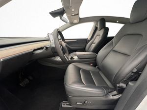 Tesla Model Y bild 22