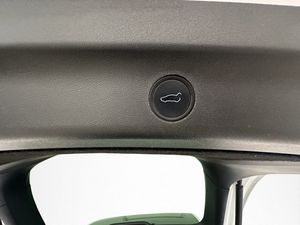 Tesla Model Y bild 27