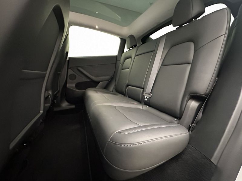Tesla Model Y bild 21