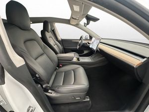 Tesla Model Y bild 20