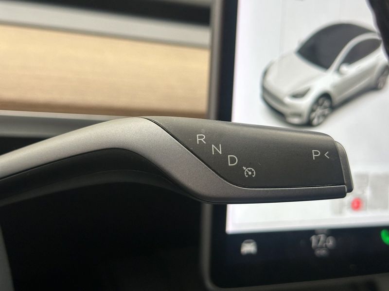 Tesla Model Y bild 26