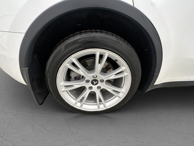 Tesla Model Y bild 30