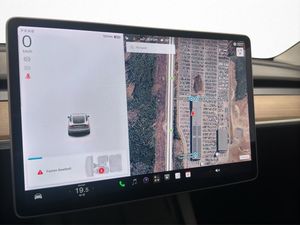 Tesla Model Y bild 13