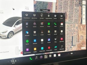 Tesla Model Y bild 14