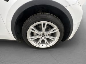 Tesla Model Y bild 31