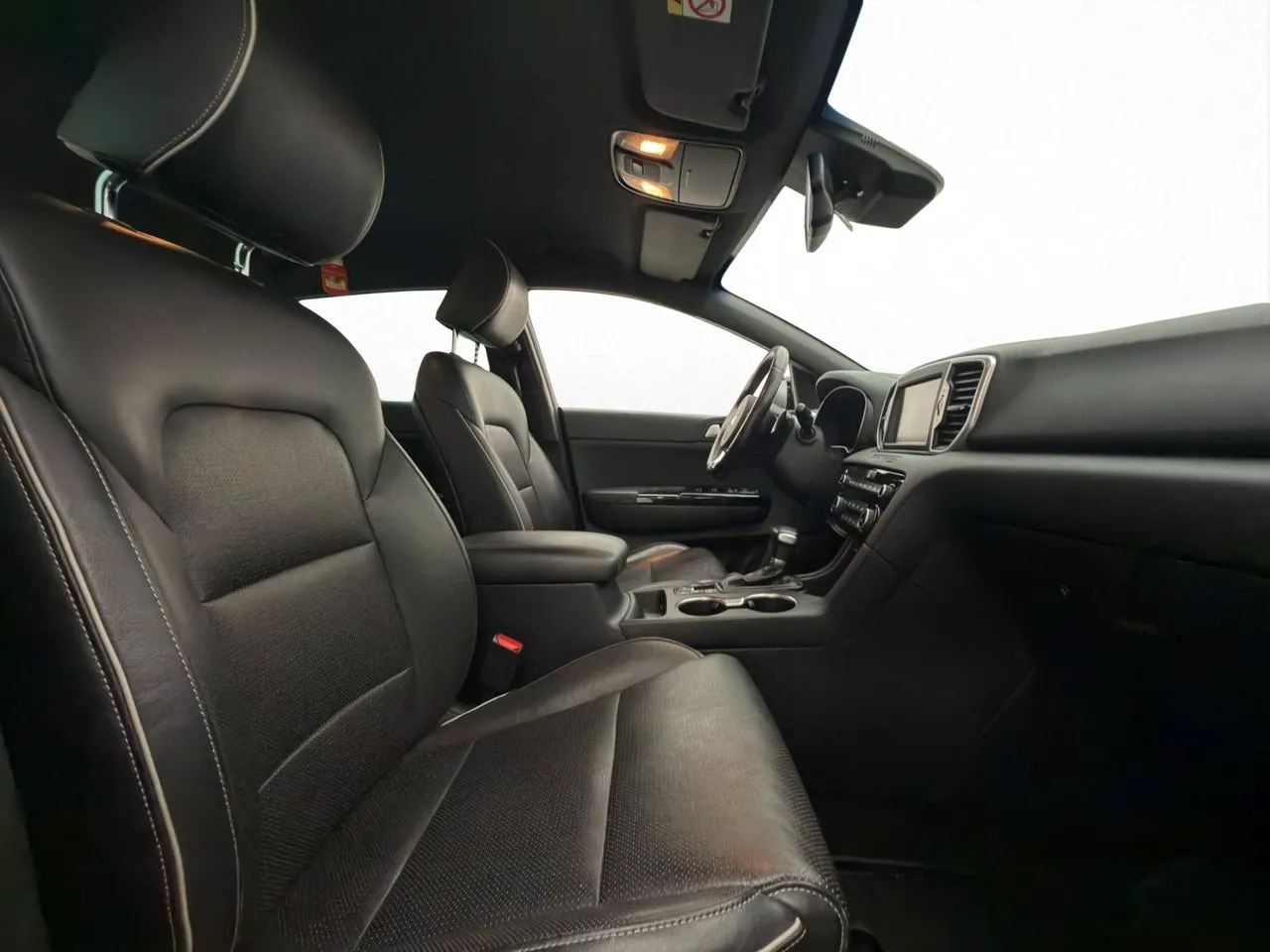 Vehicle image 26