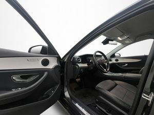 Mercedes E300 bild 12