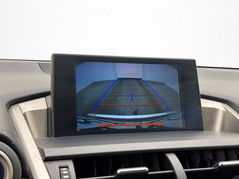 Lexus NX bild 21