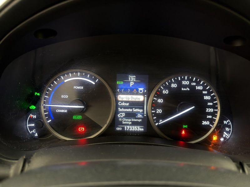 Lexus NX bild 18