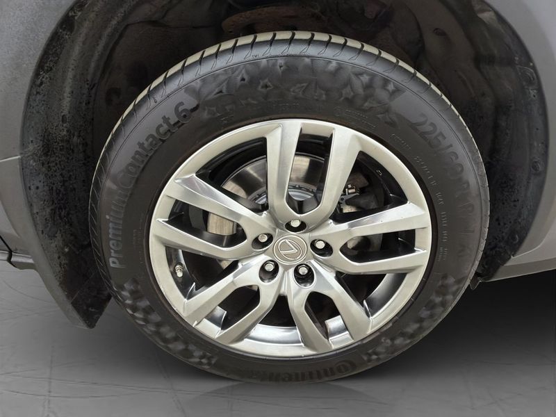 Lexus NX bild 31