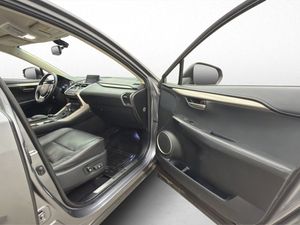 Lexus NX bild 27
