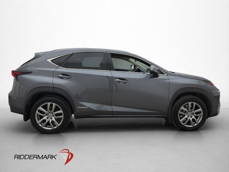 Lexus NX bild 9