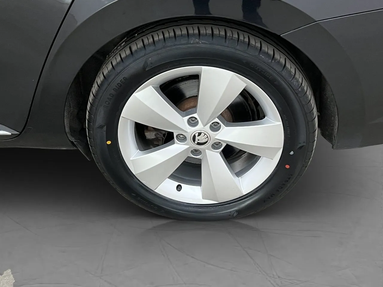 Vehicle image 31
