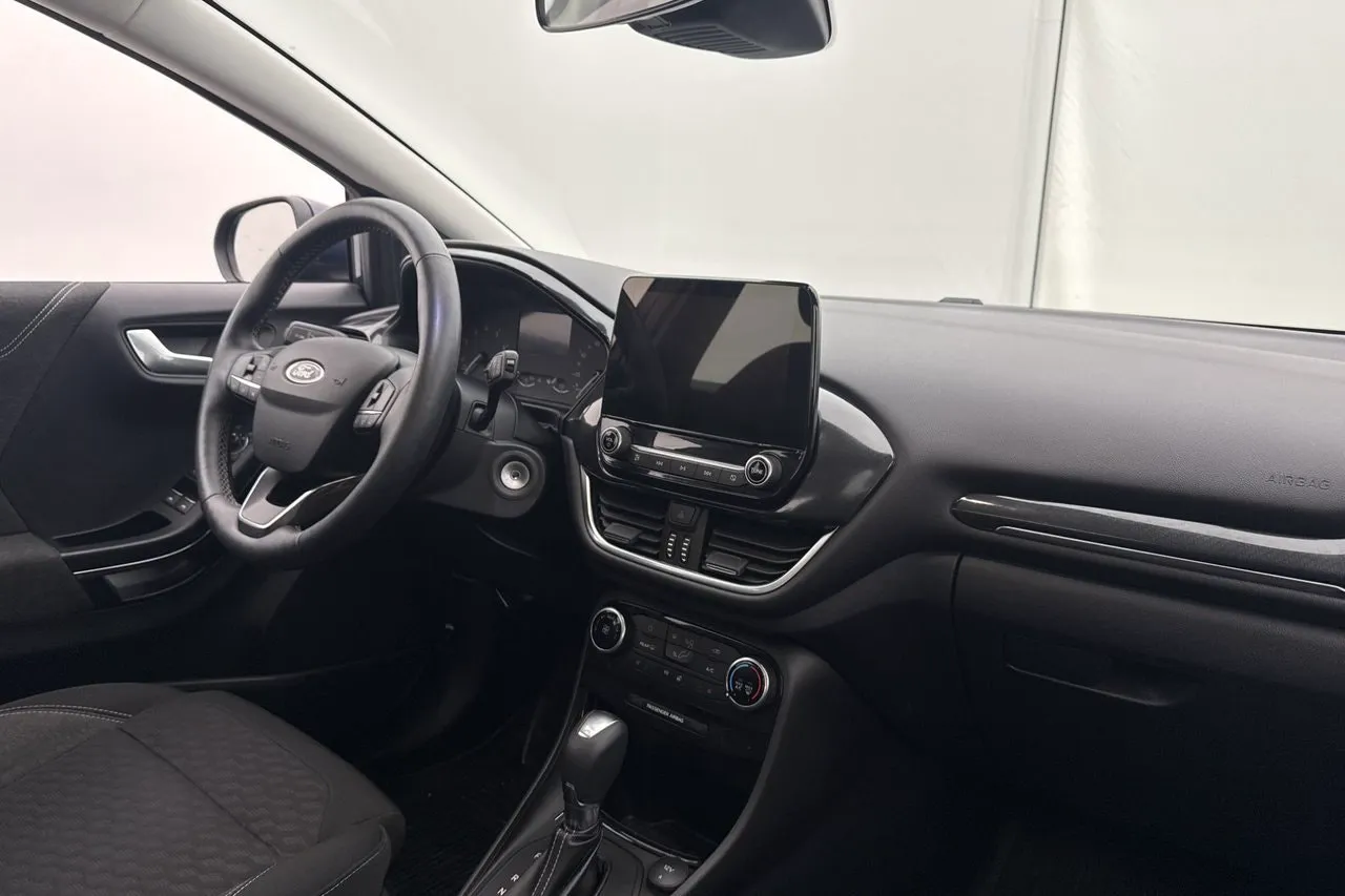 Vehicle image 22