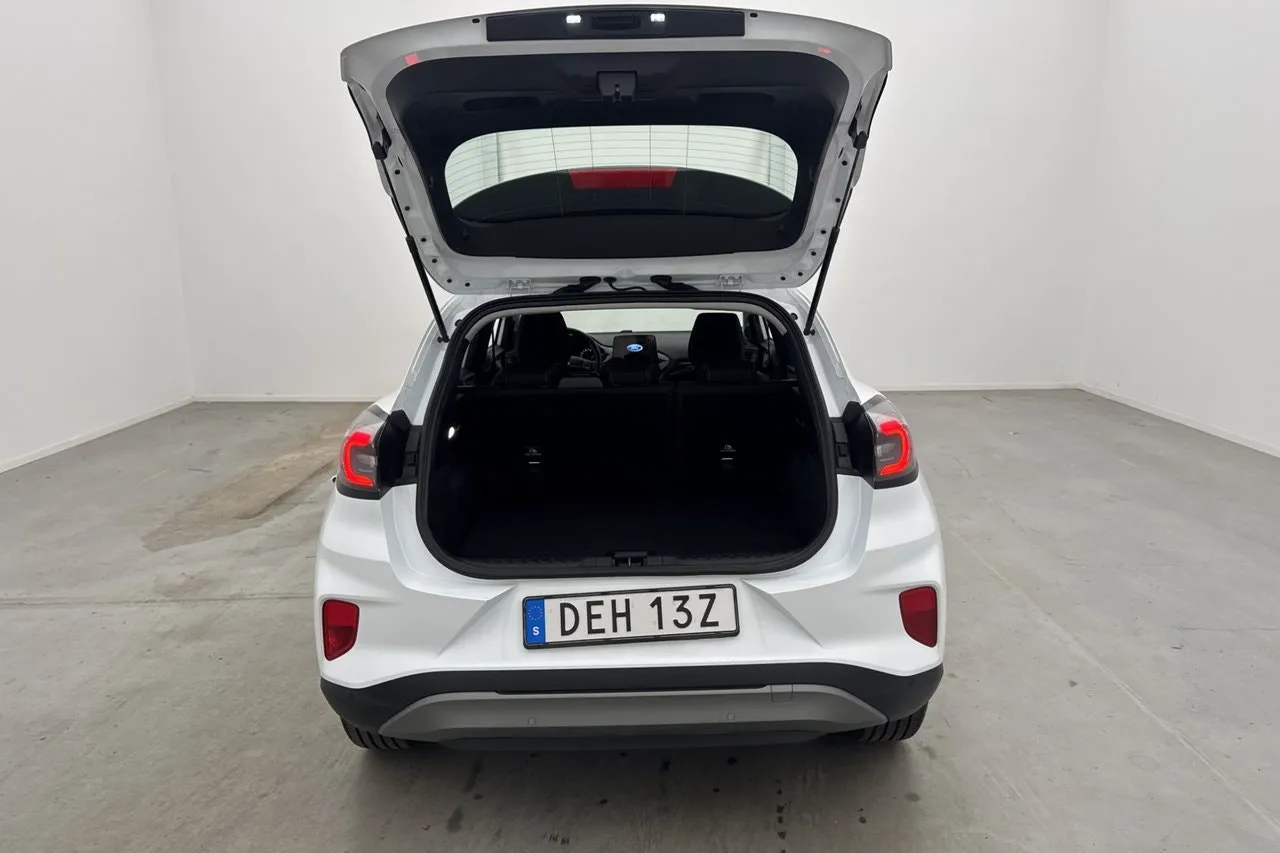 Vehicle image 21