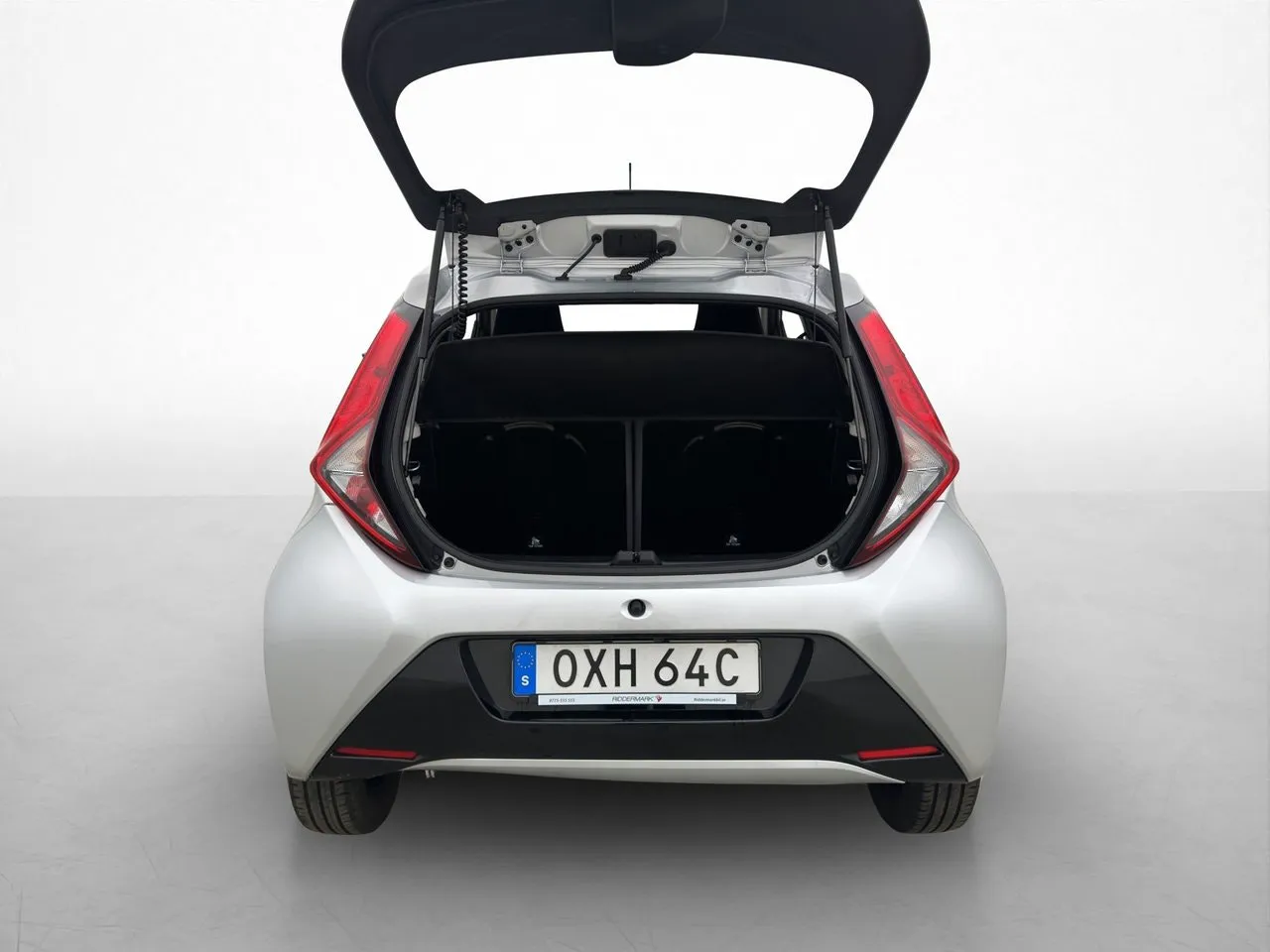 Vehicle image 25