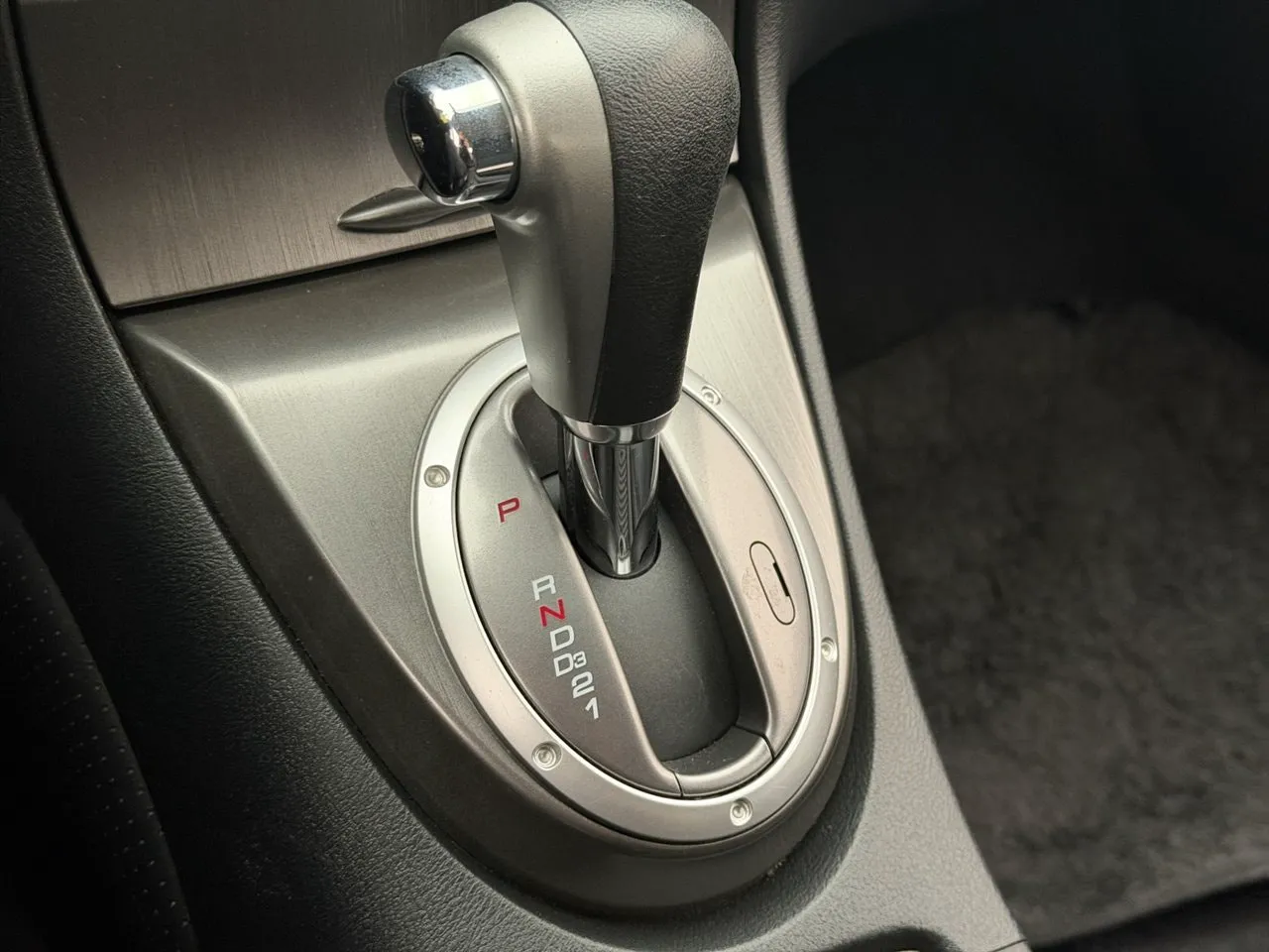 Vehicle image 24