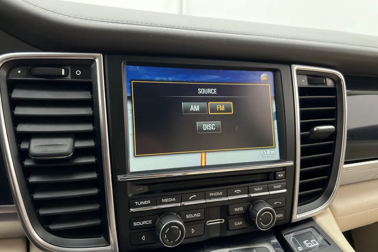 Vehicle image 21