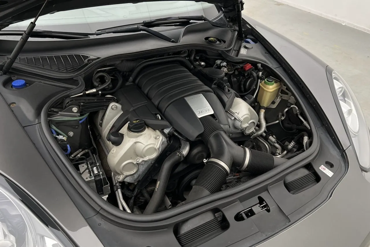 Vehicle image 13