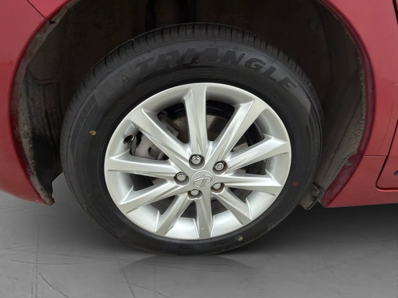 Vehicle image 32