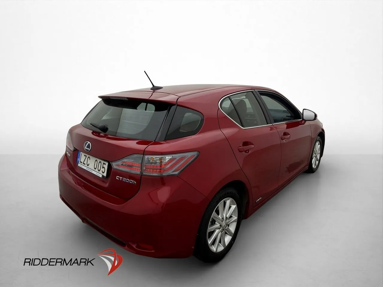 Vehicle image 7