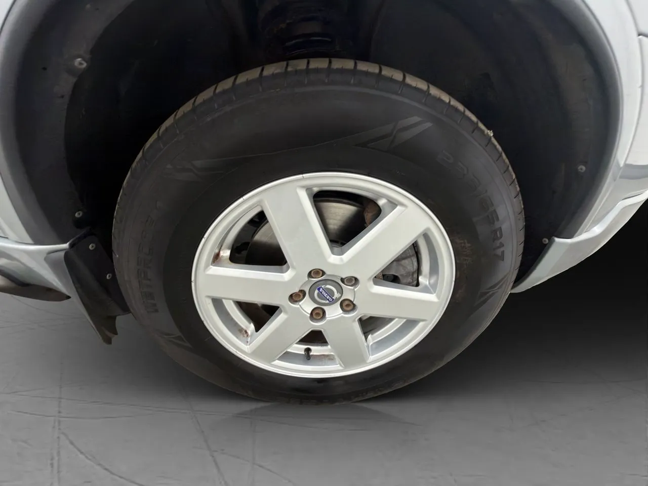 Vehicle image 33