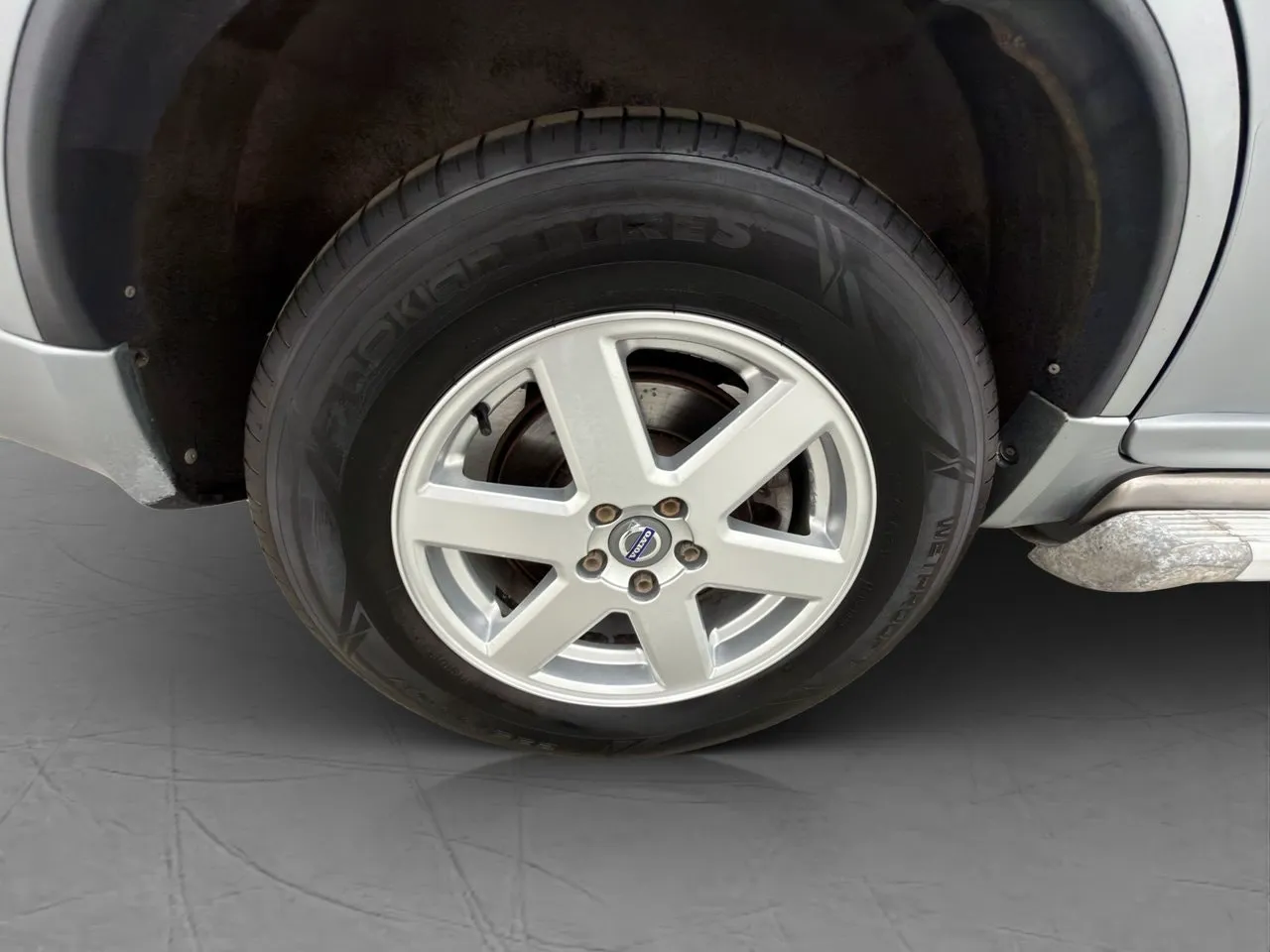 Vehicle image 32