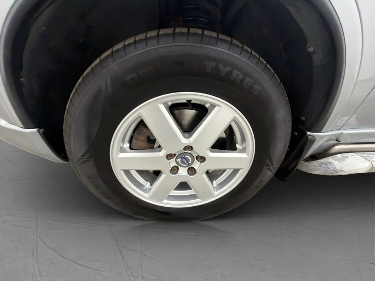 Vehicle image 30