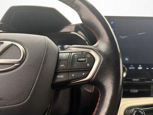 Lexus NX bild 19