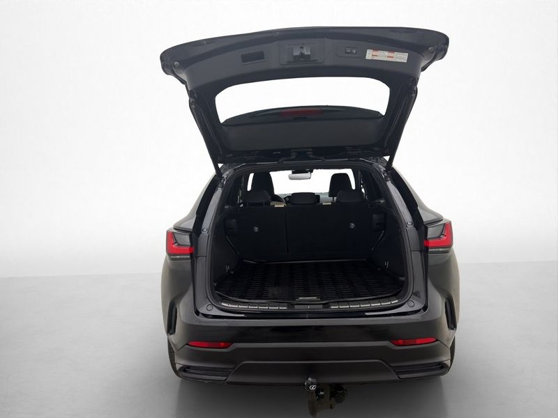 Lexus NX bild 32