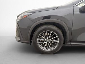 Lexus NX bild 33