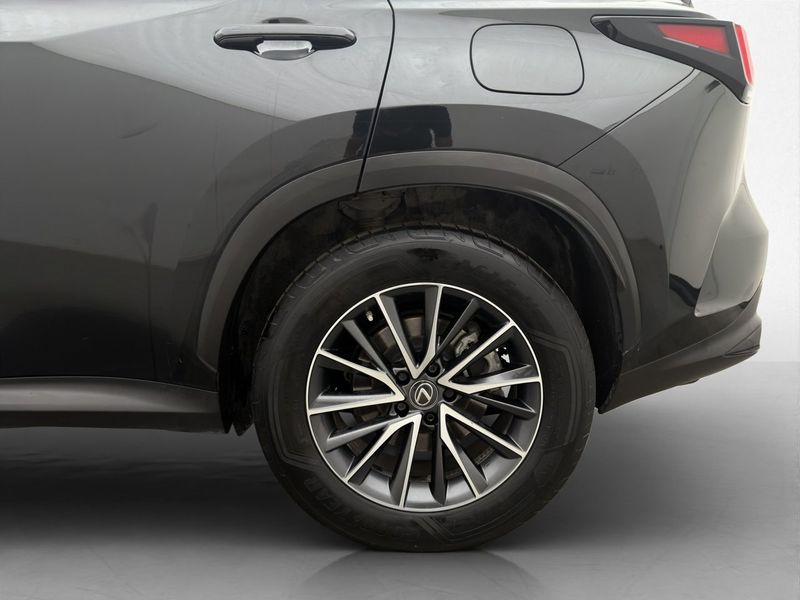 Lexus NX bild 34