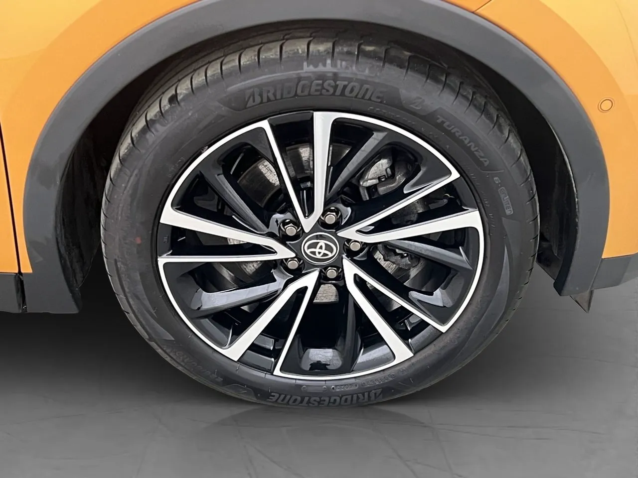 Vehicle image 37