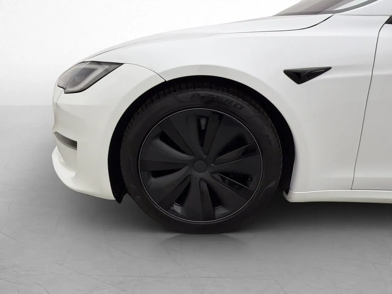 Vehicle image 32