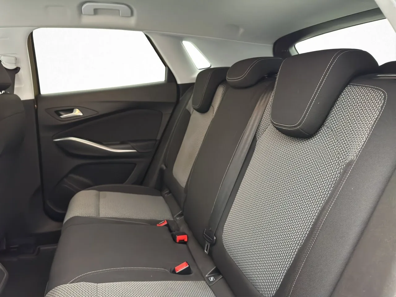 Vehicle image 21