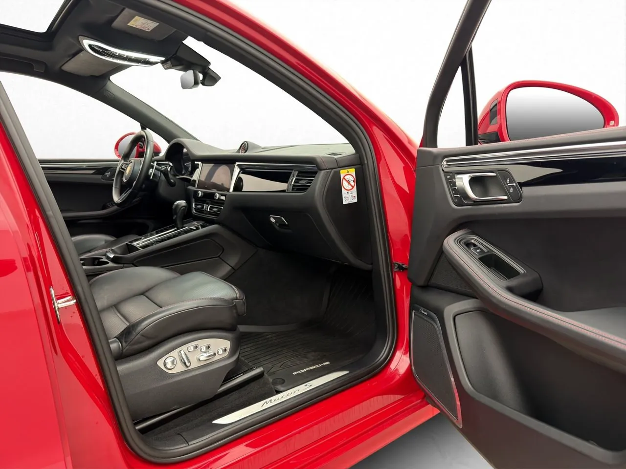 Vehicle image 33