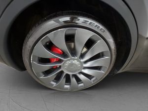 Tesla Model Y bild 33
